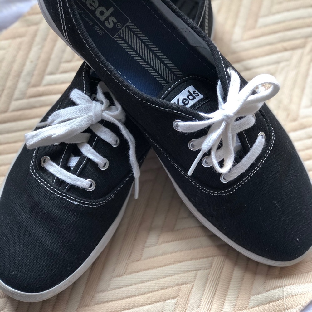 Black Keds size 10 excellent used condition